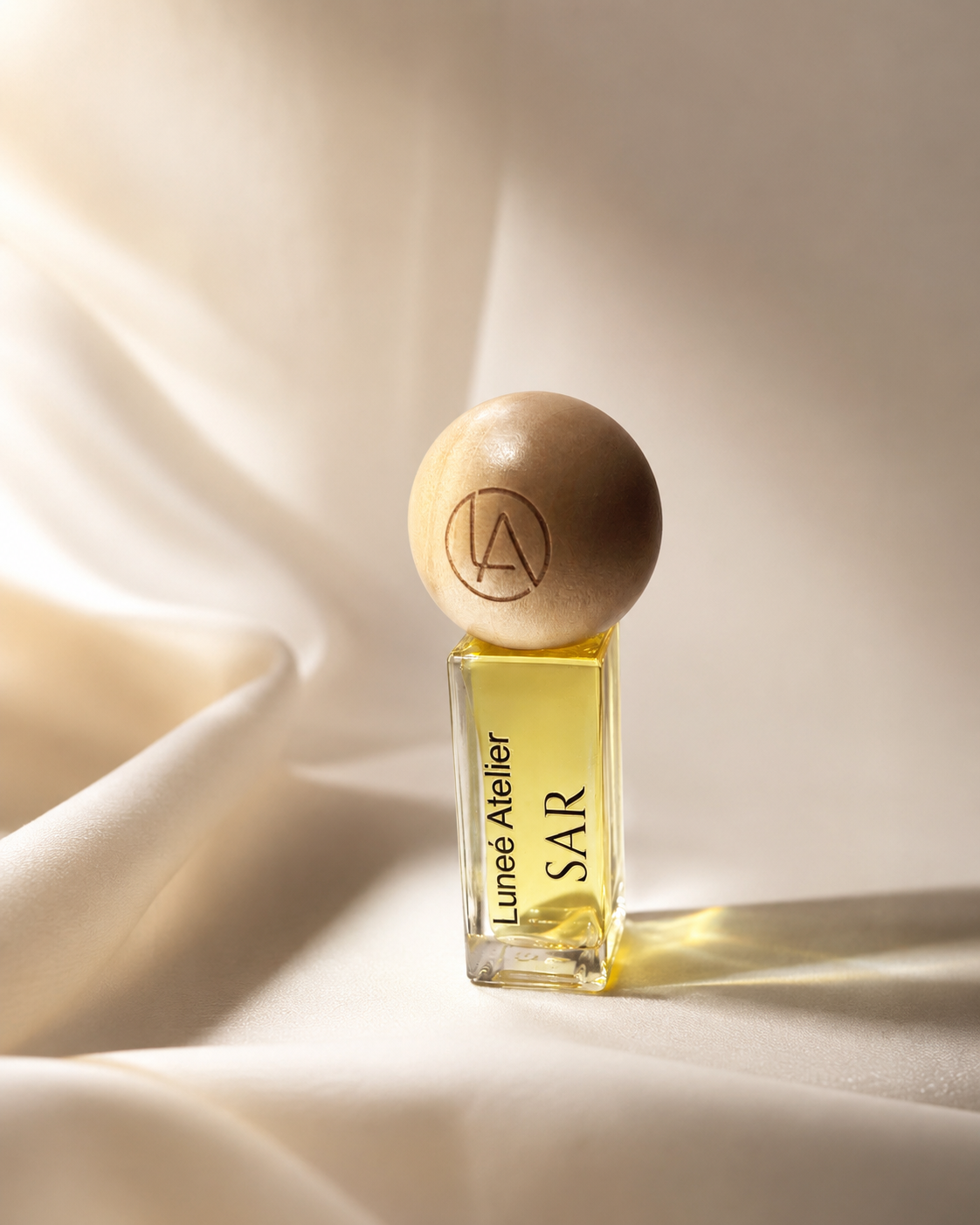 SAR: Egyptian Amber Perfume Oil – Embrace Your Quiet Strength - LUNEE ATELIER